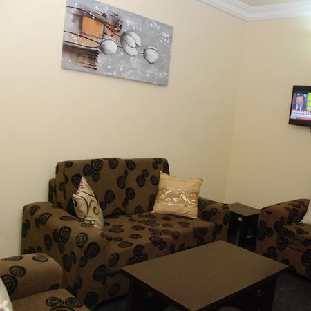 Knightsbridge Hotel Ikeja Buitenkant foto